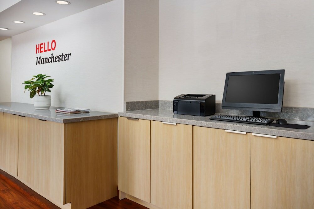 Фото TownePlace Suites by Marriott Manchester