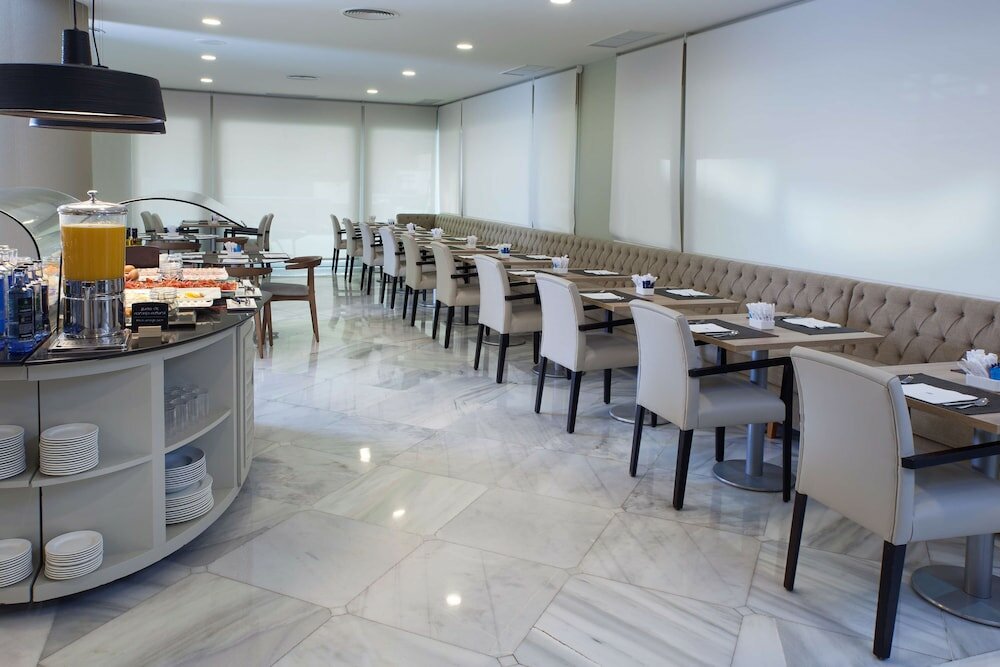 Фото Nh Madrid Barajas Airport