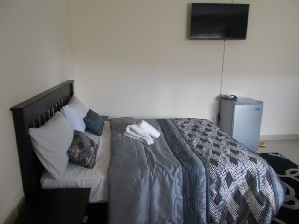 Фото Shema Guest Lodge