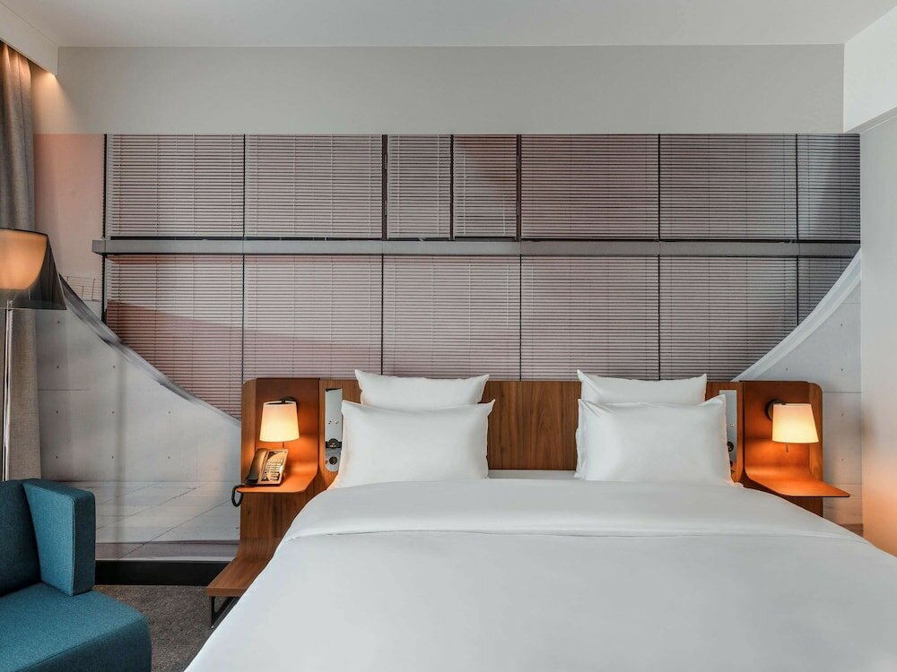 Фото Novotel Regensburg Zentrum