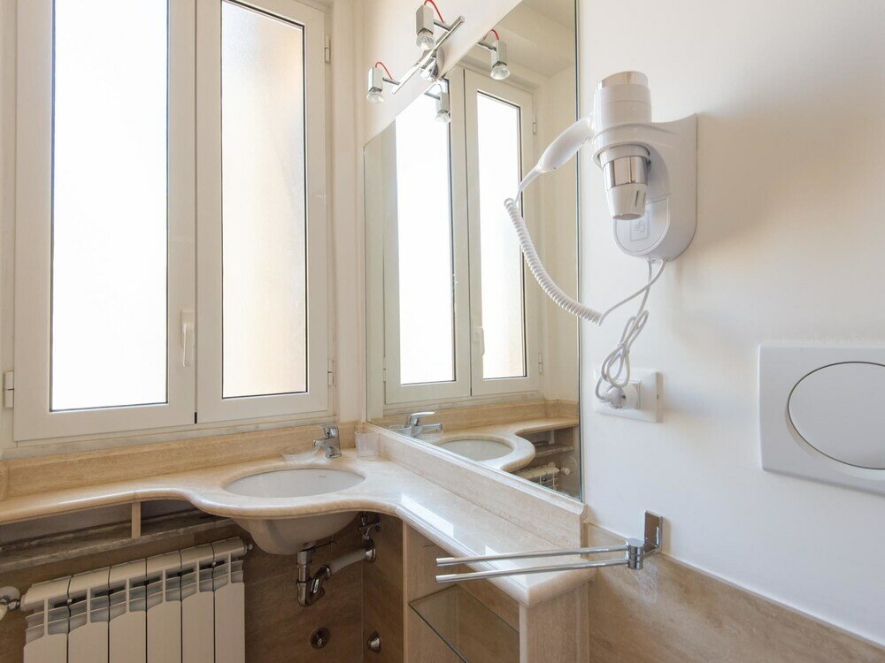 Фото Rsh Trevi Fountain Luxury Apartment