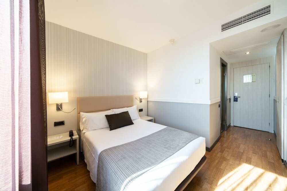 Фото Catalonia Gran Hotel Verdi