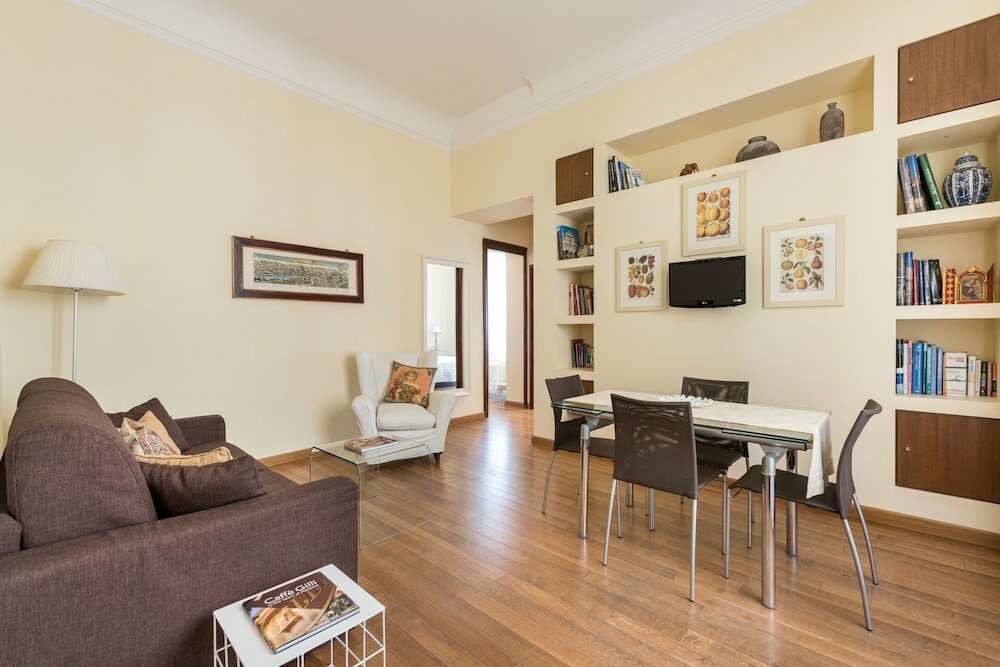 Фото Charming 2bed Apt Overlooking Duomo