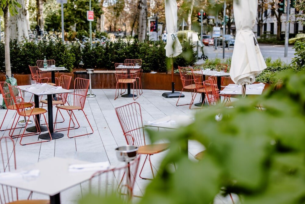 Фото The Flag West M.