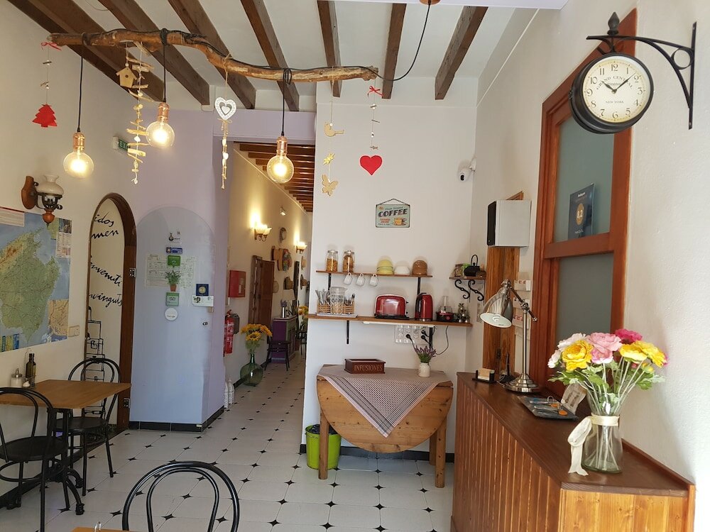 Фото Hostal Ca'n Tiu