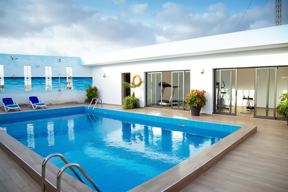 Фото отеля 2