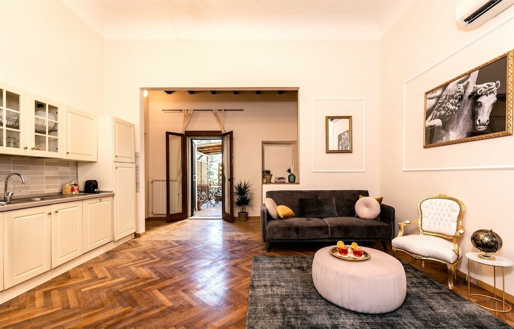 Фото New Florence palazzo - 3 Bedrooms - Private Terrace - Wifi
