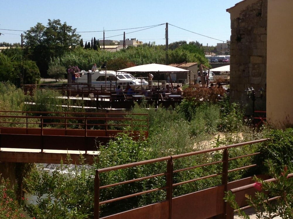 Фото Iles du Gua Suites