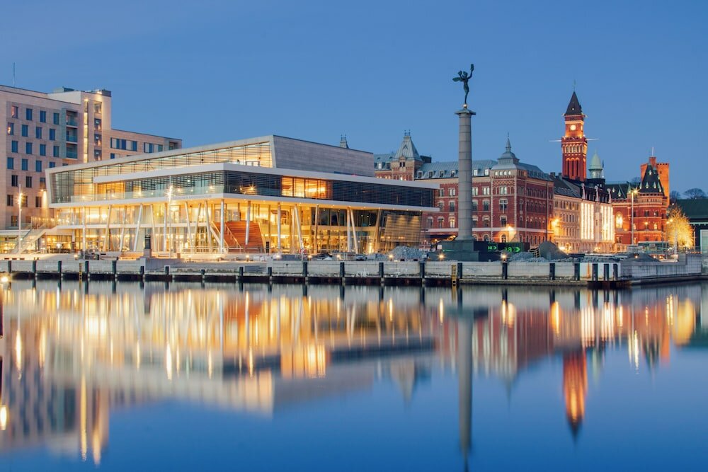 Фото отеля 1