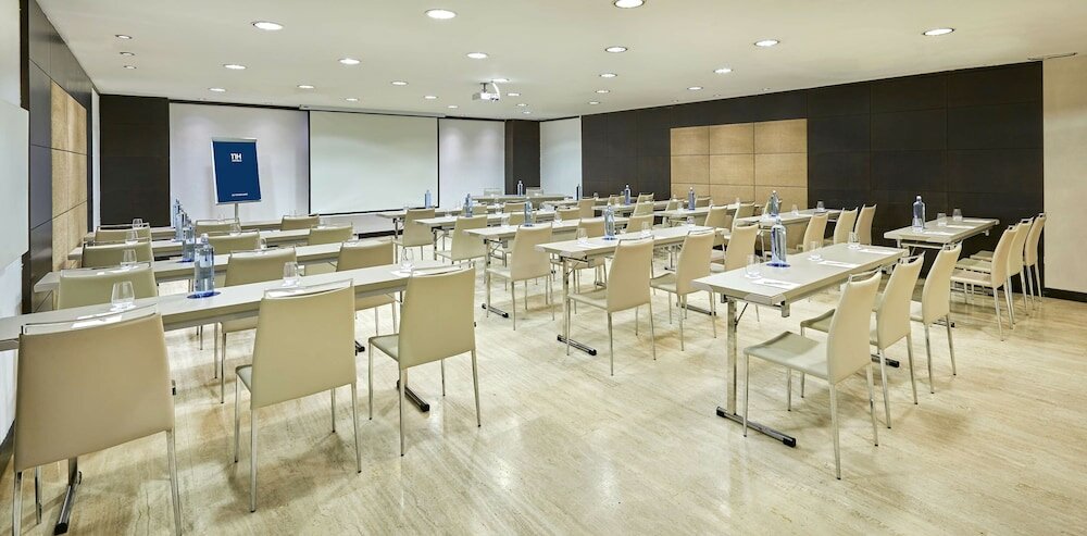 Фото Nh Madrid Paseo de la Habana