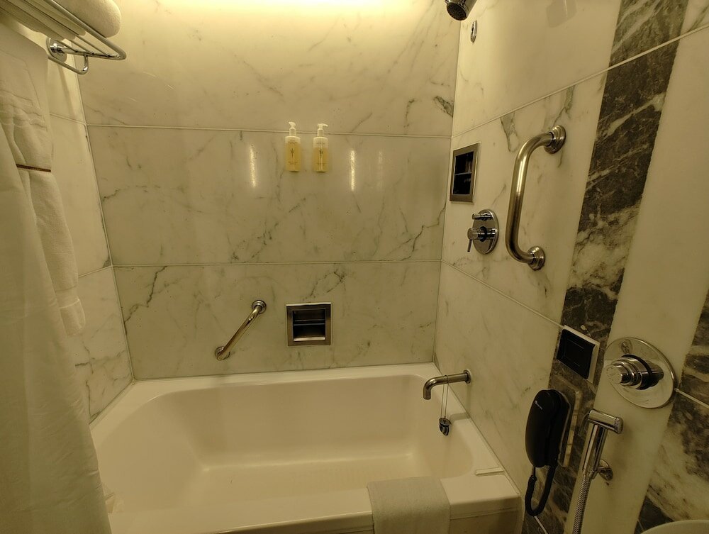 Фото Hotel Marine Plaza Mumbai