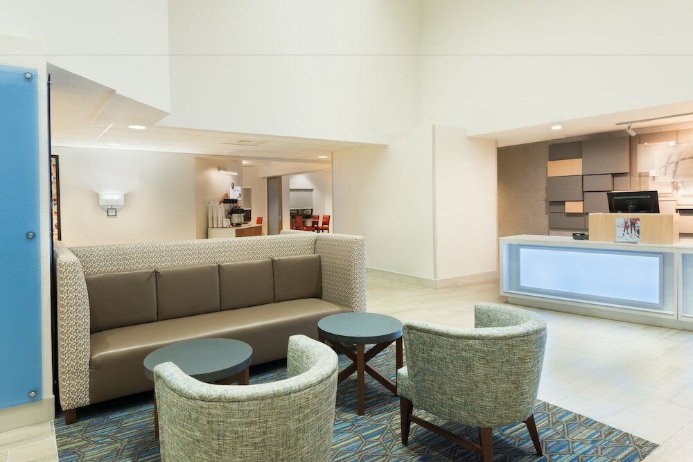 Фото Holiday Inn Express & Suites Nearest Universal Orlando, an Ihg Hotel
