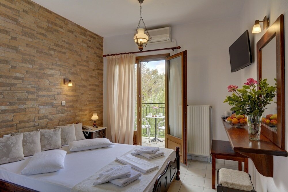 Фото Hotel Agnadi-Horefto