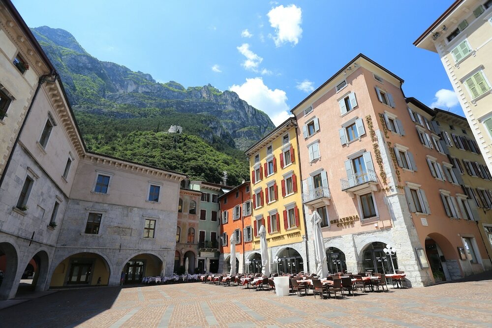 Фото Hotel Portici Romantik & Wellness