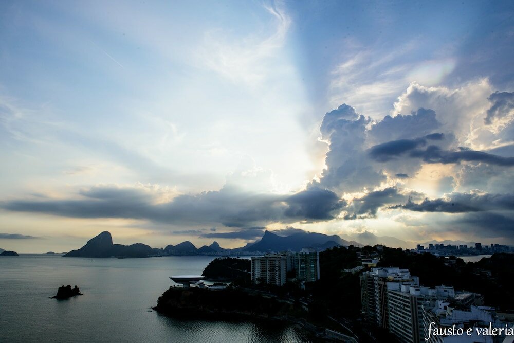 Фото H Niteroi Hotel
