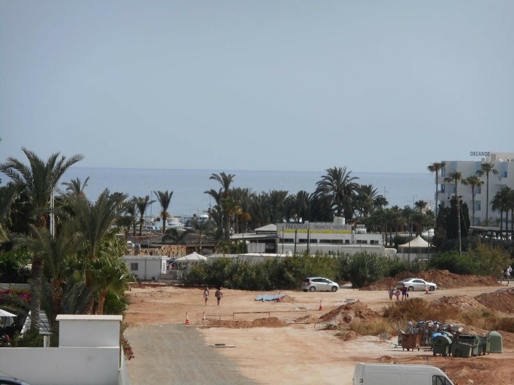 Фото Kkaras Hotel