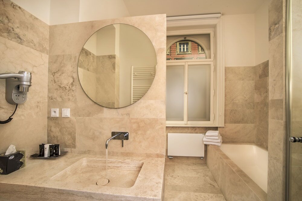 Фото Отель Golden Crown