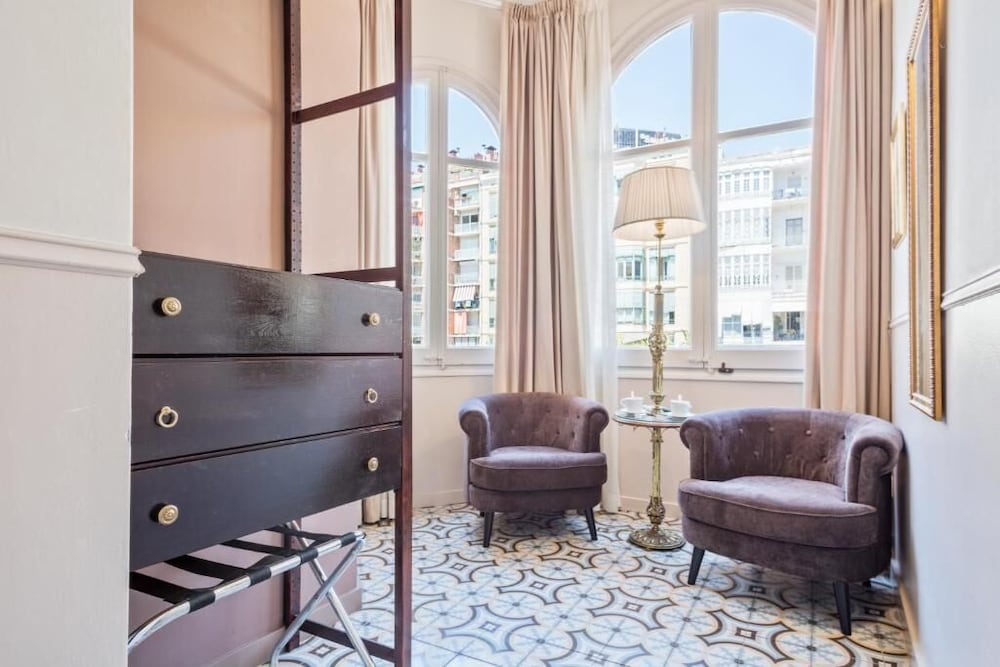 Фото Mihlton Barcelona Boutique B&b