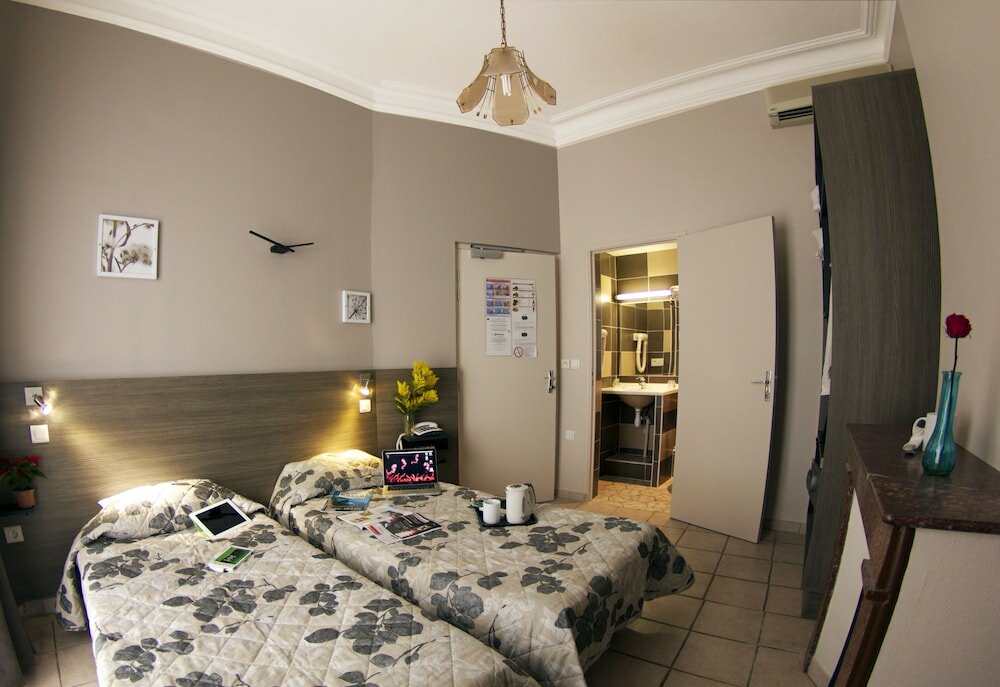 Фото Le Strasbourg Hotel