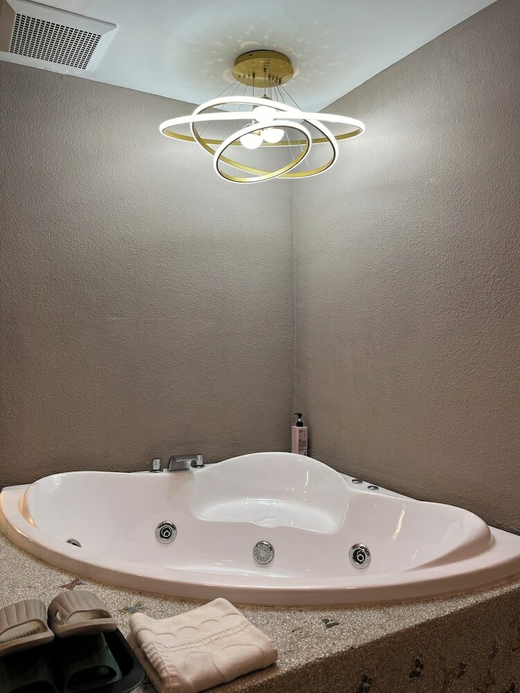 Фото Oak Tree Urban Jakarta