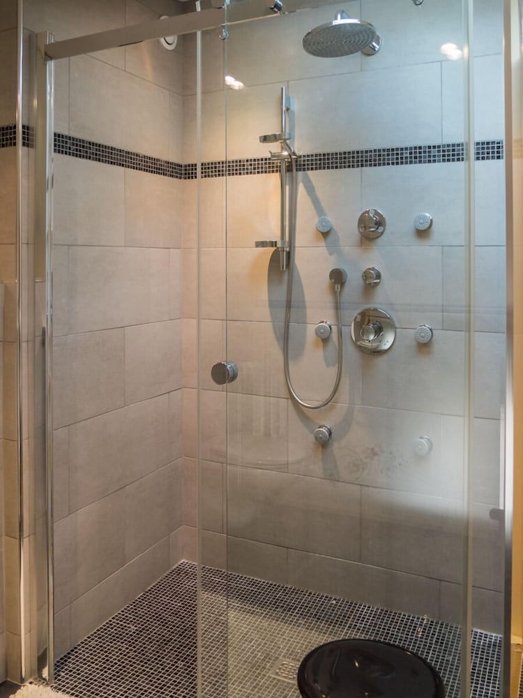 Фото Modern Hotel