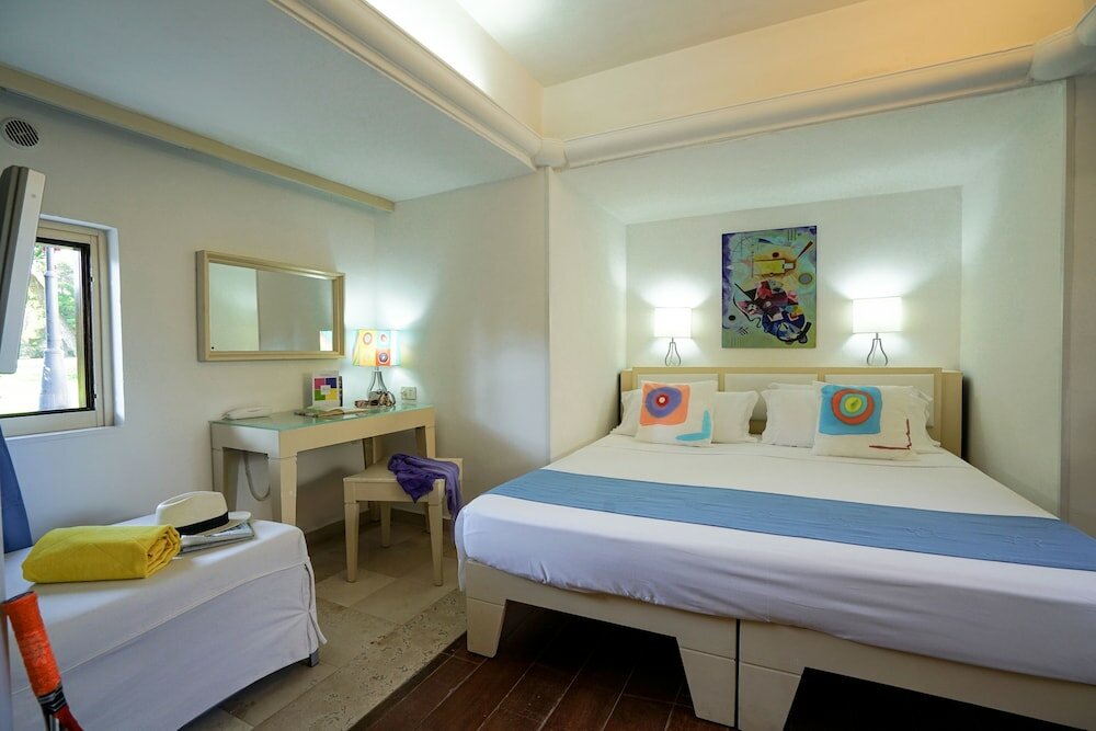 Фото Le Cale d'Otranto Beach Resort