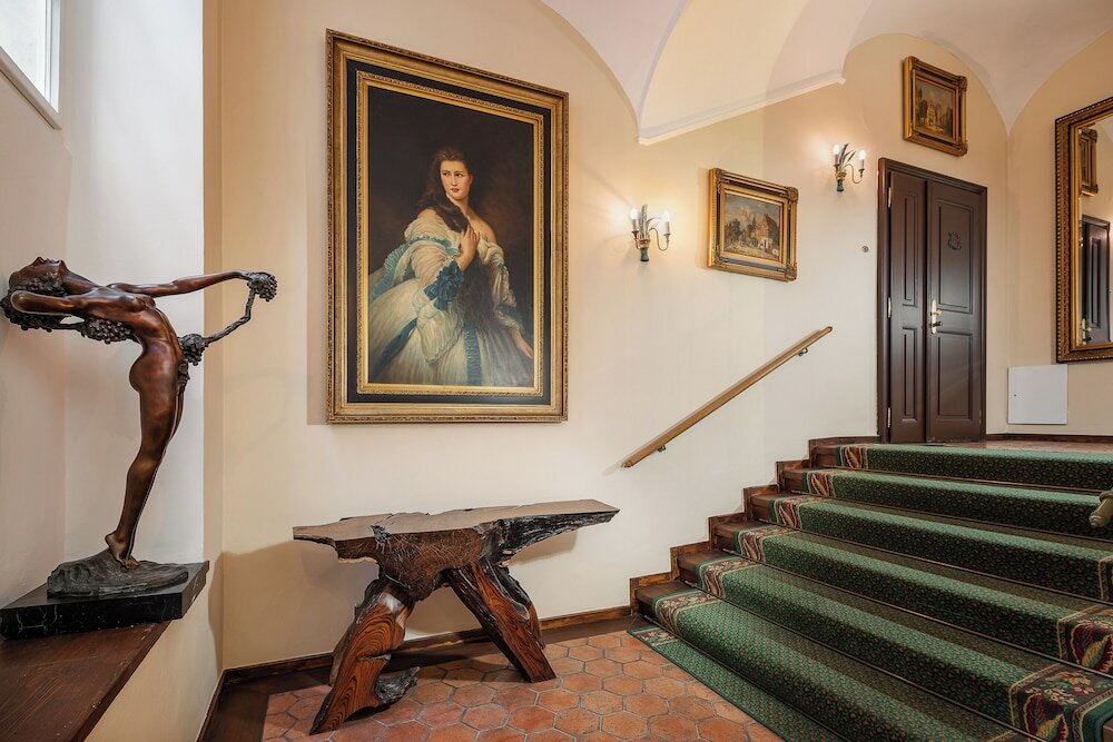 Фото Iron Gate Hotel & Suites Prague by Bhg