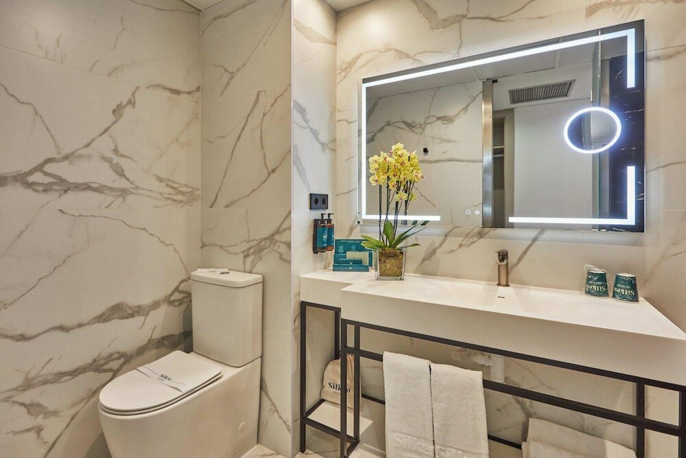 Фото Hotel Silken Puerta de Valencia