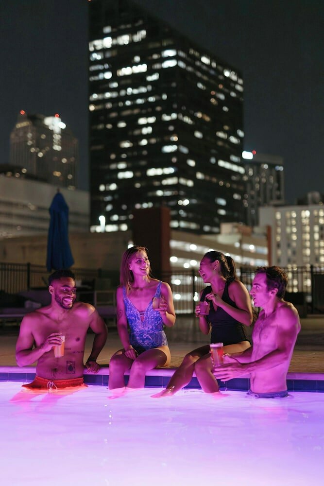 Фото Renaissance New Orleans Arts Warehouse District Hotel