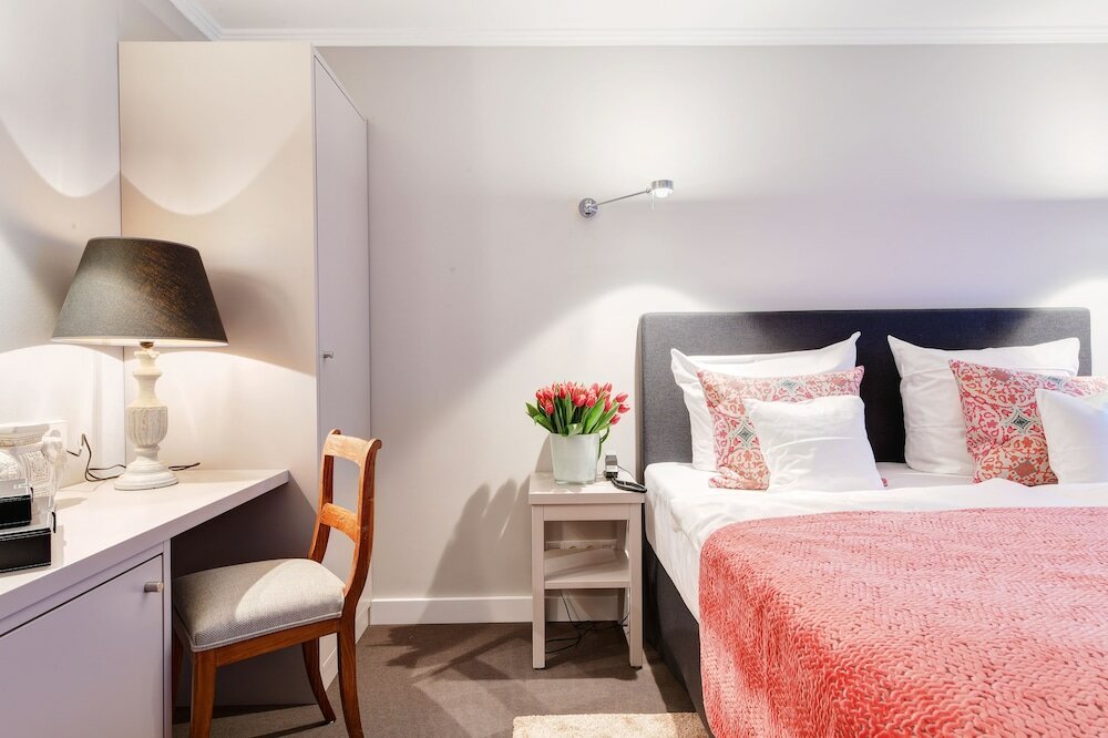 Фото Admiral Hotel