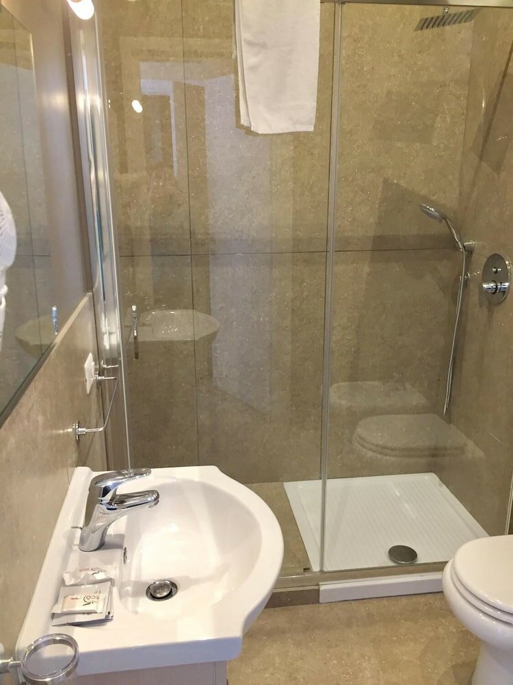 Фото Amedeo Square