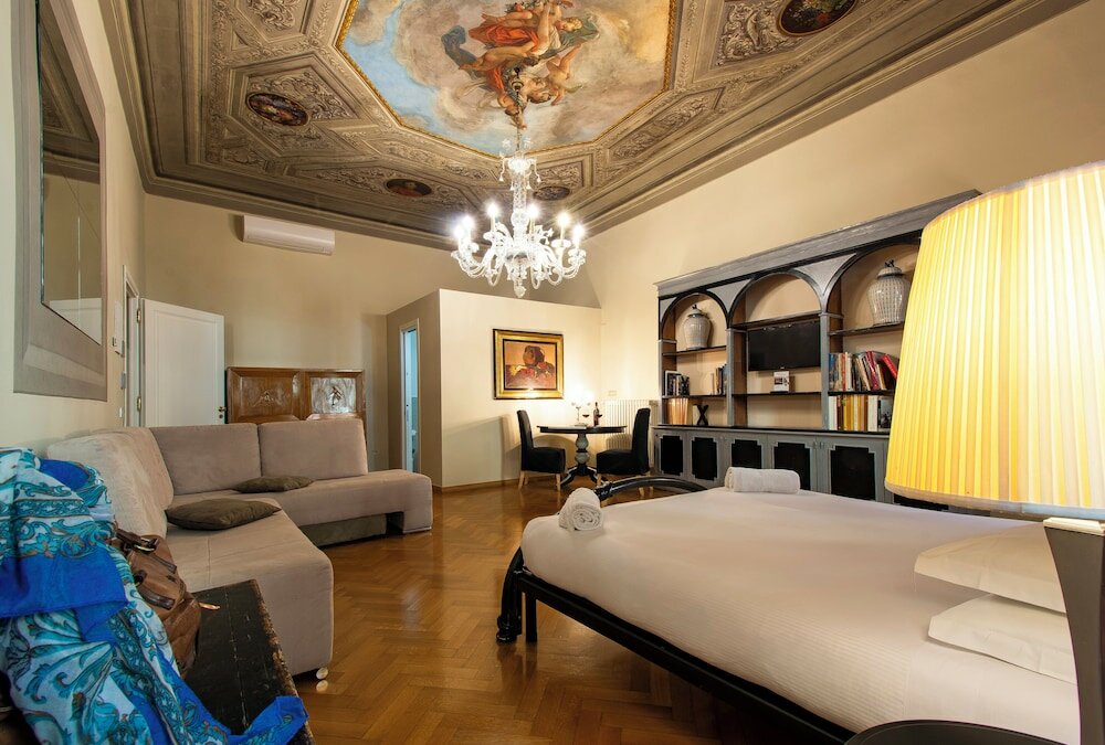 Фото № 4u Guest House