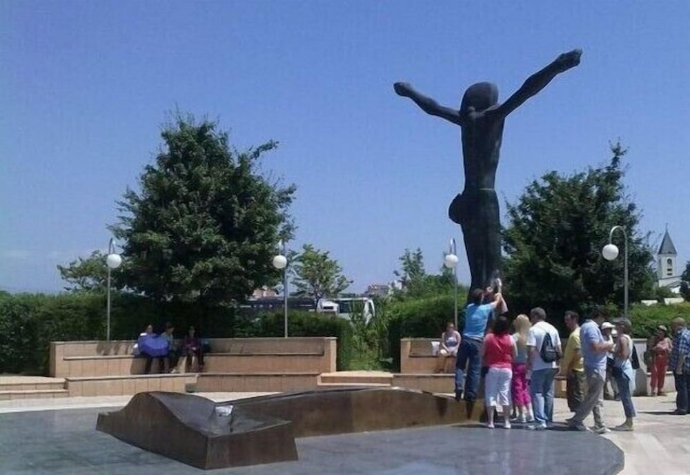 Фото Hotel Bigeste