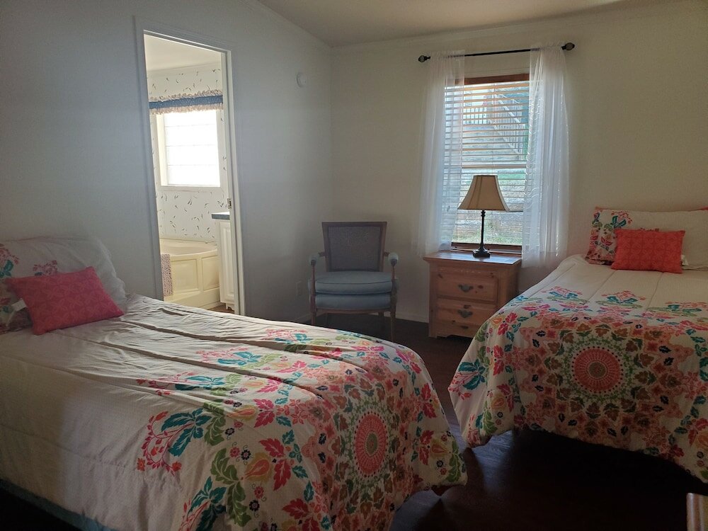 Фото Thunderbird Resort & Event Center