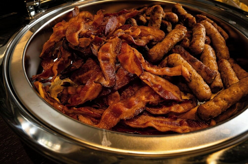 Фото Cyrus Hotel, Topeka, a Tribute Portfolio Hotel