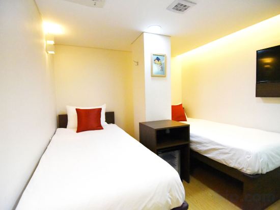 Фото 57 Myeongdong Hostel