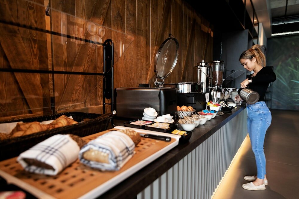 Фото B&b Hotel Oftringen