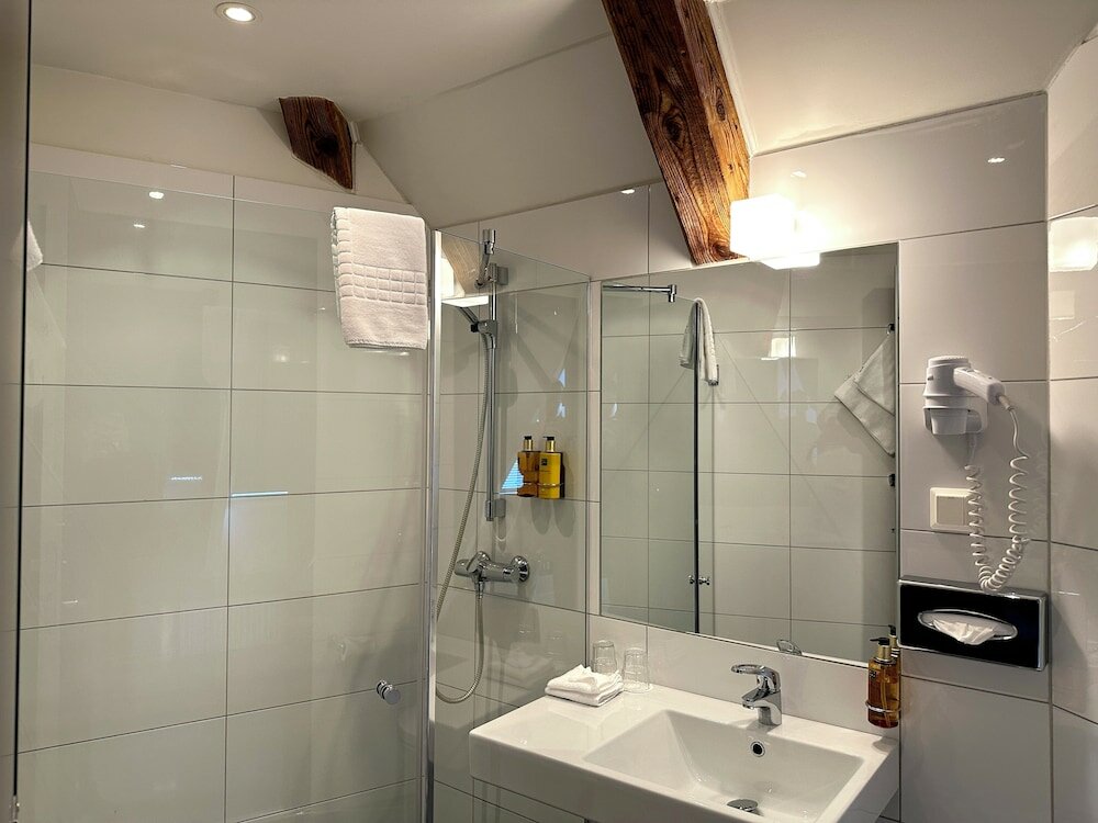 Фото Hotell Bondeheimen