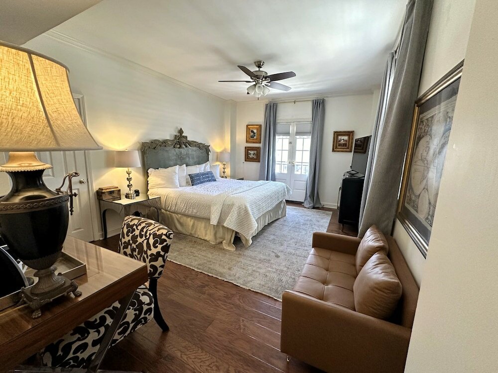 Фото Old Capitol Inn