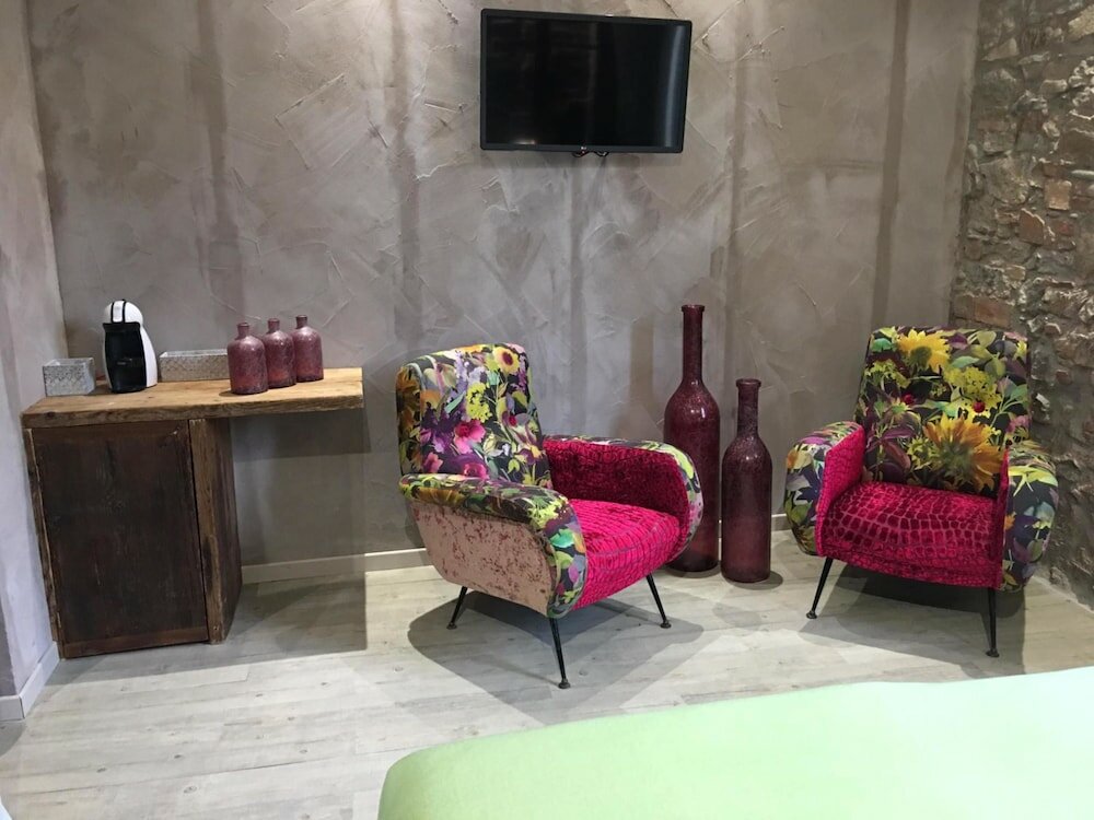 Фото Inside the wall - Santa Maria