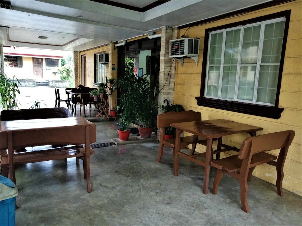 Фото La Gracia Apartelle Tagaytay