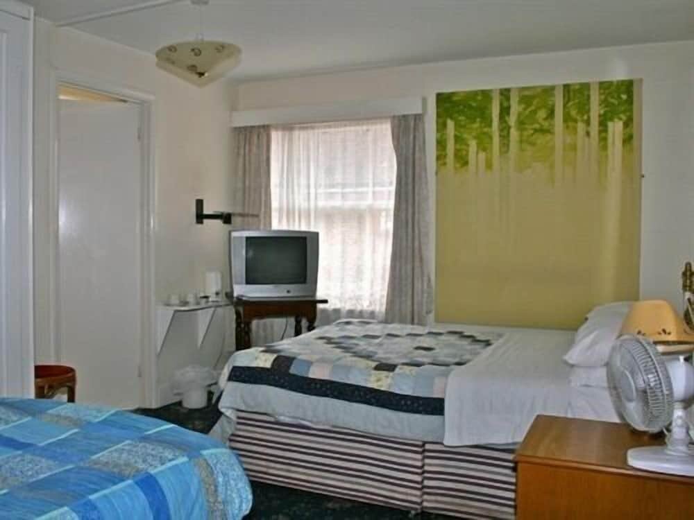 Hotel The Bent Arms, England, photo