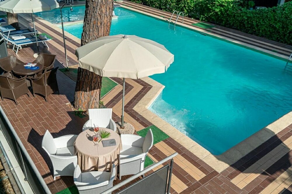 Фото Hotel Martini