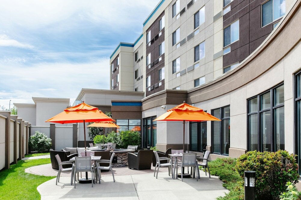 Фото Courtyard by Marriott Edmonton West