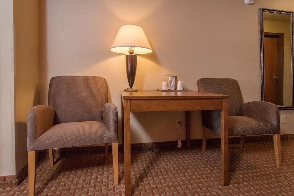 Фото Baymont Inn & Suites by Wyndham Sturgis