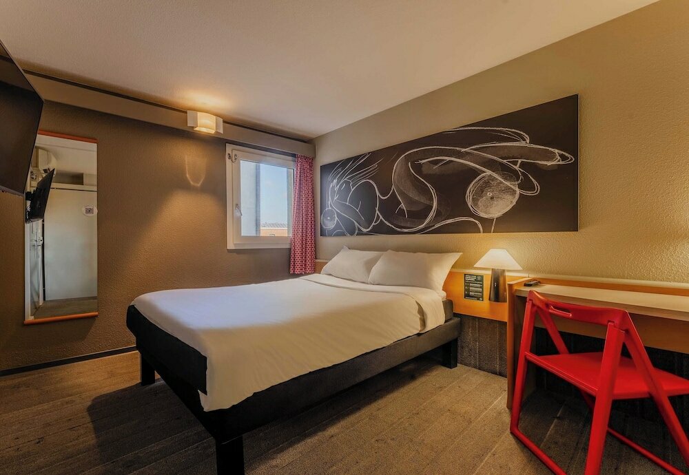 Фото B&B HOTEL Lille Roubaix Centre Grand-Place