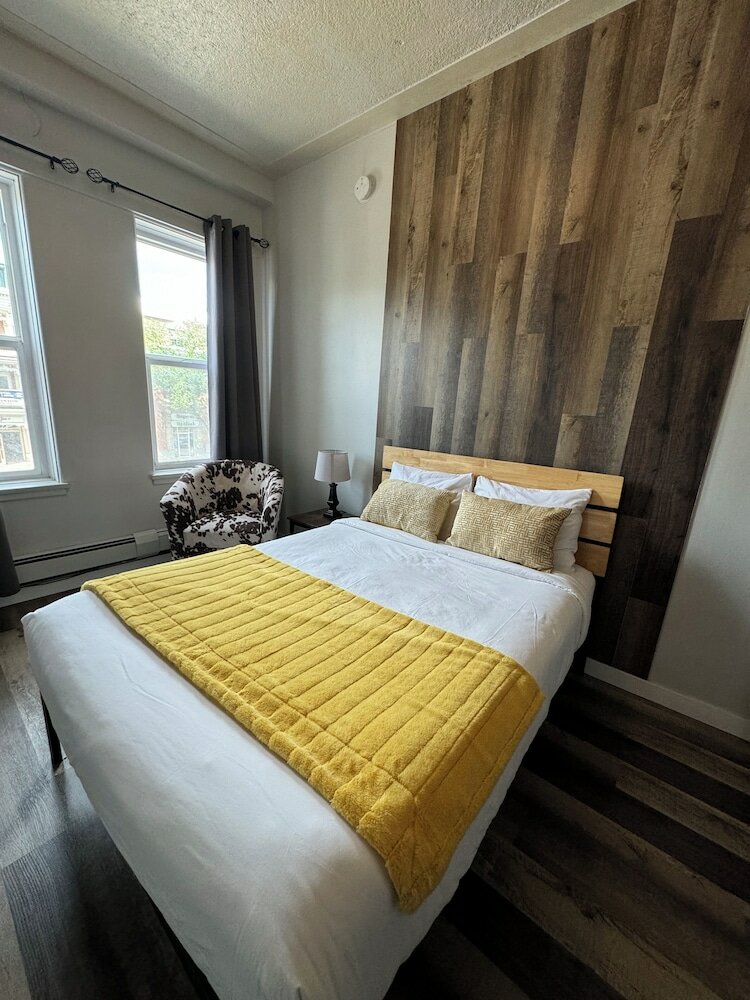 Фото Commercial Hotel