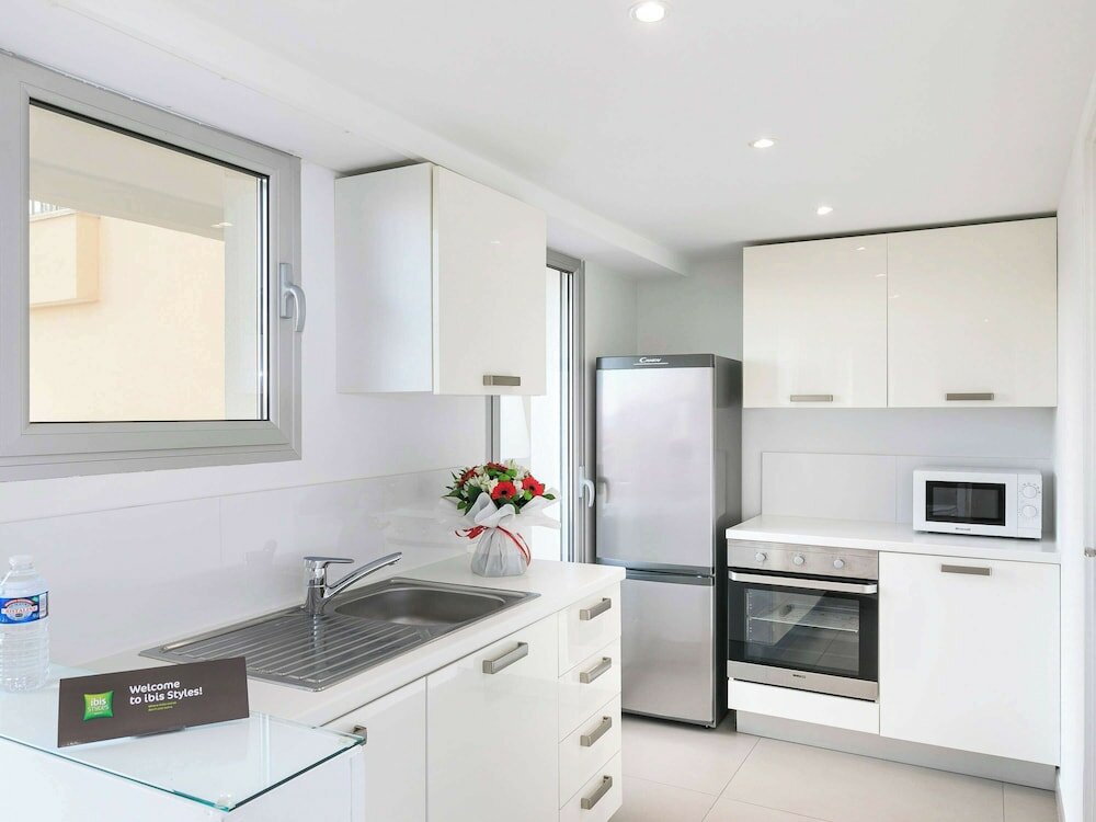 Фото Ibis Styles Menton Centre