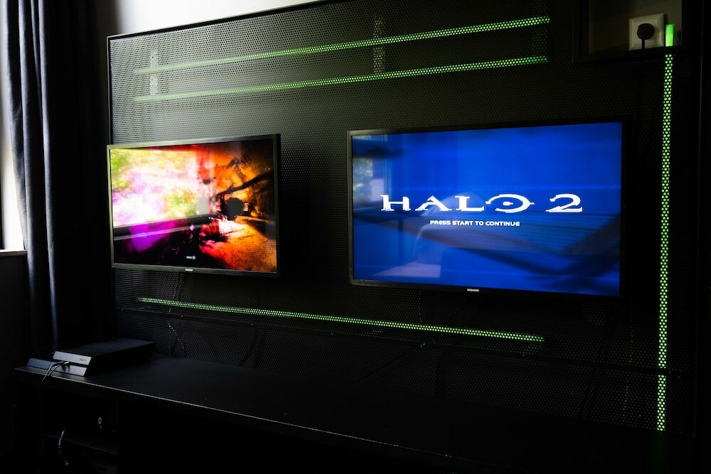 Фото The Arcade Hotel