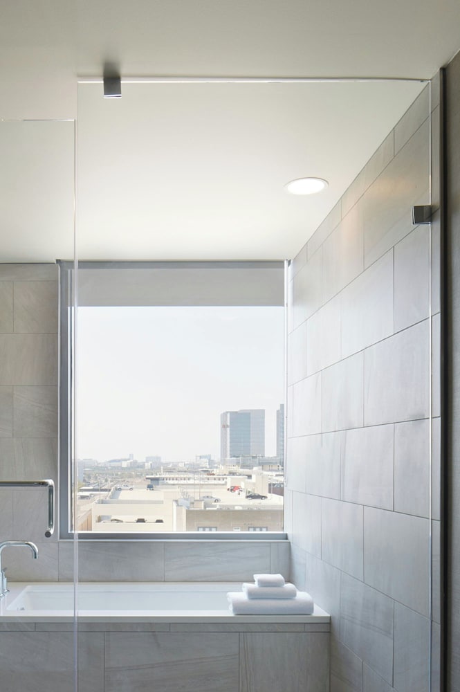 Фото Renaissance Dallas at Plano Legacy West Hotel